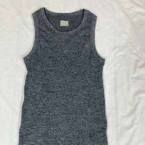 Women’s Athleta size S gray workout top